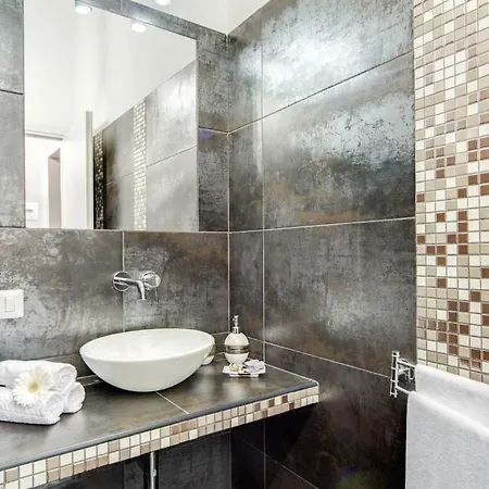 콜로세오 ​​파노라믹 룸스 게스트하우스 4*